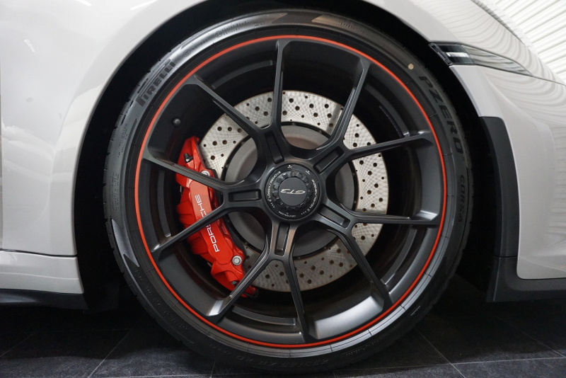 ポルシェ 911(Type992) 911GT3 情報 Revols東京ショールーム ポルシェ 911(Type992) 911GT3 情報 Revols東京ショールーム