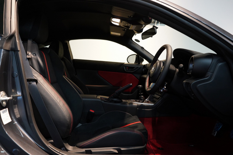 トヨタ GR86 RZ 6MT ワンオーナー 禁煙車 bremboブレーキ SACHSサス フルオリジナル 中古車 中古車