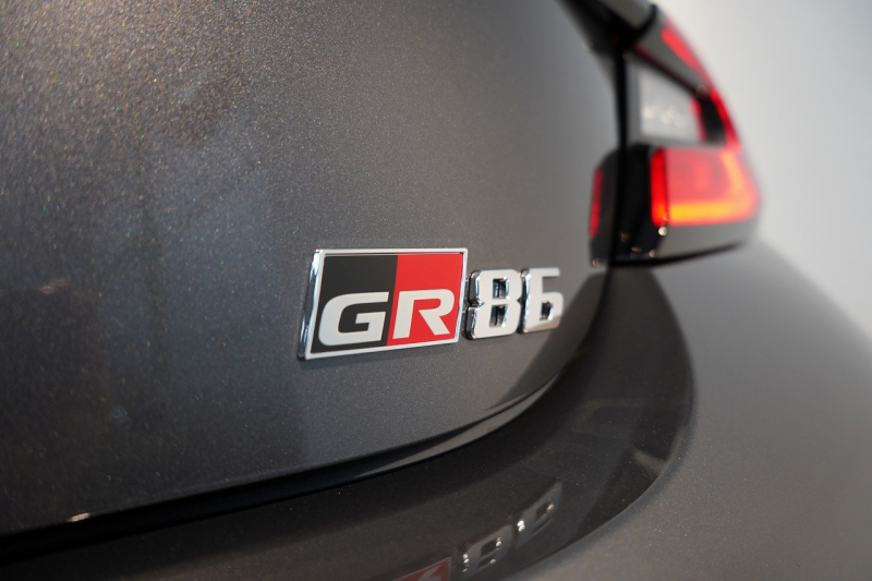 トヨタ GR86 RZ 6MT ワンオーナー 禁煙車 bremboブレーキ SACHSサス フルオリジナル 中古車 中古車