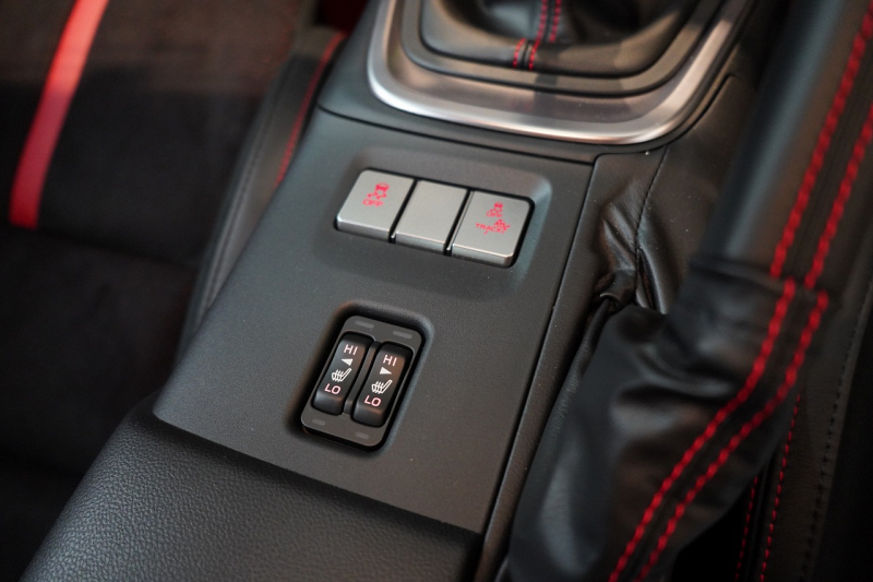 トヨタ GR86 RZ 6MT ワンオーナー 禁煙車 bremboブレーキ SACHSサス フルオリジナル 中古車 中古車