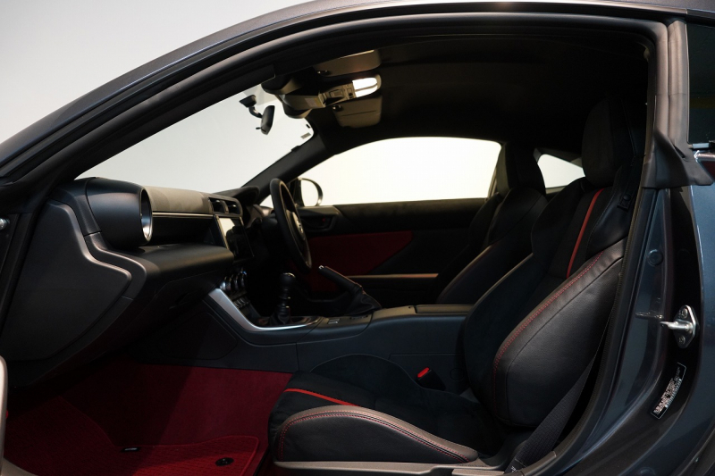 トヨタ GR86 RZ 6MT ワンオーナー 禁煙車 bremboブレーキ SACHSサス フルオリジナル 中古車 中古車