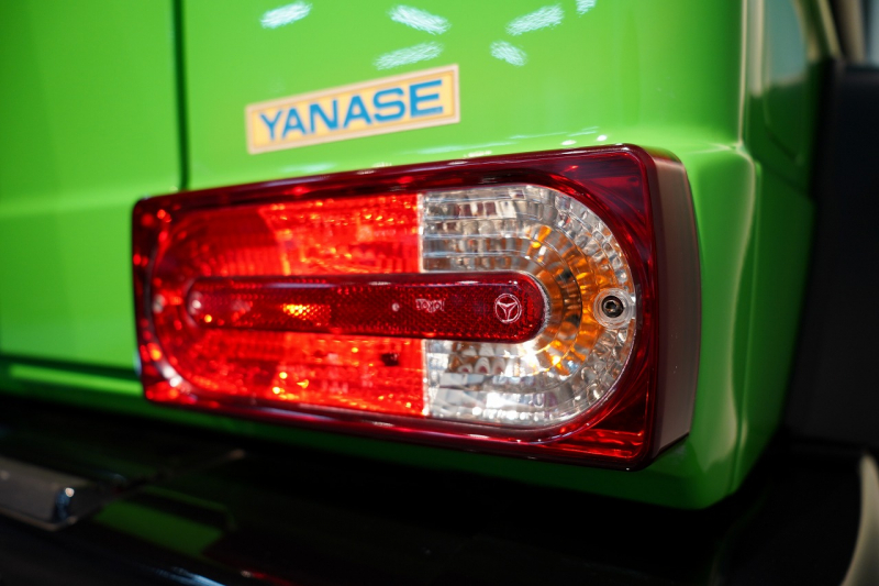 AMG Gクラス G63 Crazy Color Limited 全国限定6台 エイリアングリーン 禁煙車 中古車 中古車