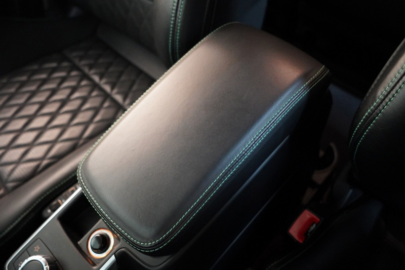 AMG Gクラス G63 Crazy Color Limited 全国限定6台 エイリアングリーン 禁煙車 中古車 中古車