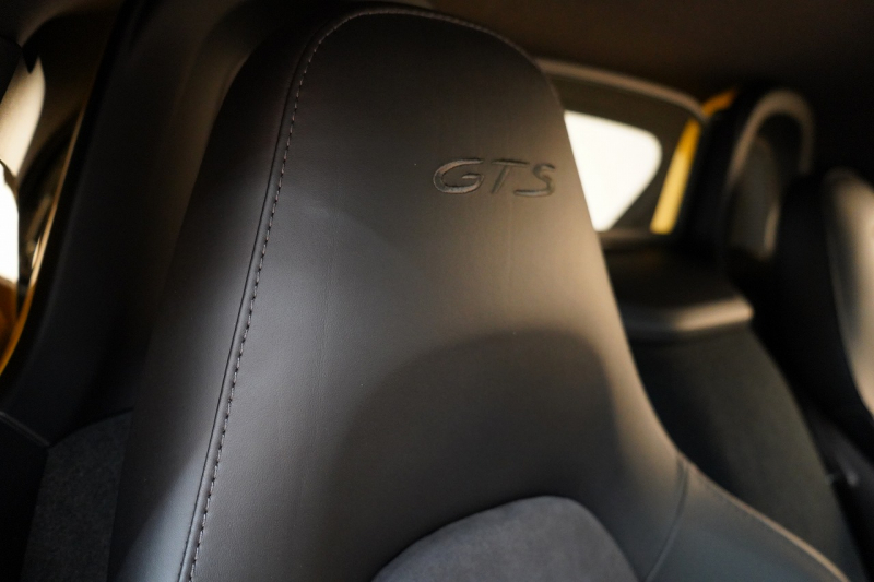 ポルシェ ボクスター(Type981) Boxster GTS 6MT 左H スポクロ スポエグ スポーツシャシー レザーインテリア 中古車 中古車