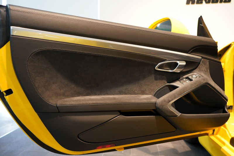 ポルシェ ボクスター(Type981) Boxster GTS 6MT 左H スポクロ スポエグ スポーツシャシー レザーインテリア 中古車 中古車