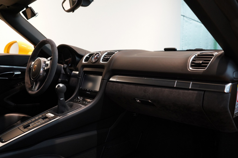 ポルシェ ボクスター(Type981) Boxster GTS 6MT 左H スポクロ スポエグ スポーツシャシー レザーインテリア 中古車 中古車