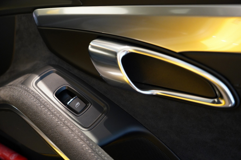 ポルシェ ボクスター(Type981) Boxster GTS 6MT 左H スポクロ スポエグ スポーツシャシー レザーインテリア 中古車 中古車