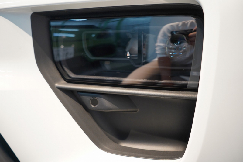 ポルシェ マカン 4 Electric 新型EVモデル ワンオーナー スポクロ OP20インチホイール パノラマルーフ 保証継承可 中古車 中古車