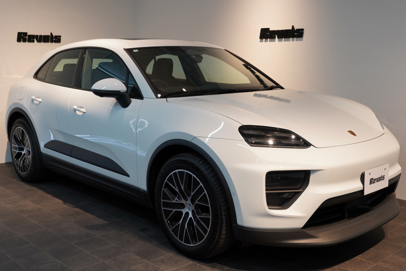 ポルシェ マカン 4 Electric 新型EVモデル ワンオーナー スポクロ OP20インチホイール パノラマルーフ 保証継承可 中古車 中古車