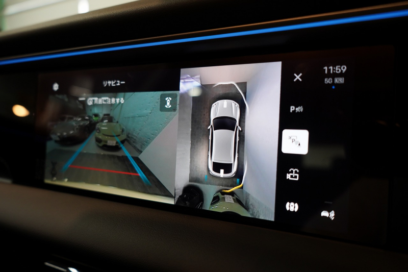 ポルシェ マカン 4 Electric 新型EVモデル ワンオーナー スポクロ OP20インチホイール パノラマルーフ 保証継承可 中古車 中古車