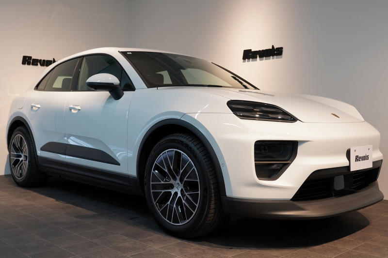 ポルシェ マカン 4 Electric 新型EVモデル ワンオーナー スポクロ OP20インチホイール パノラマルーフ 保証継承可 中古車