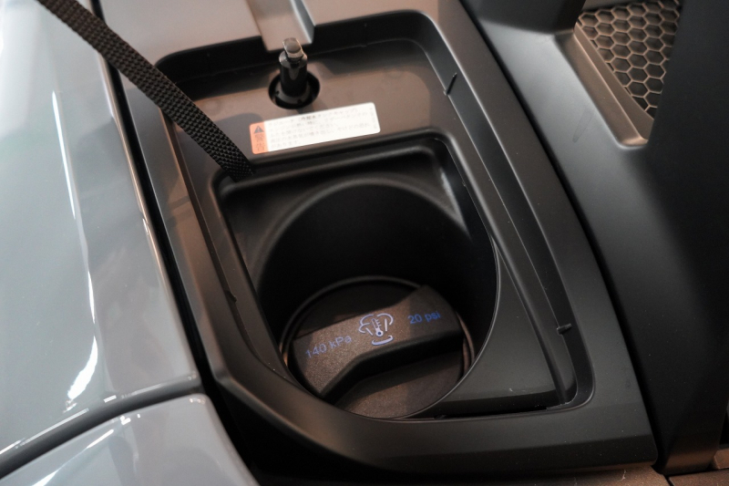 ポルシェ 911(Type992) GT3RS PDK ワンオーナー OP973 ヴァイザッハパッケージ PCCB Fリフト レザー×Race-Texインテリア 中古車 中古車