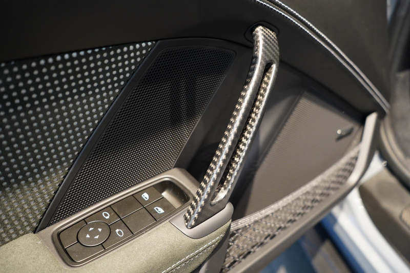 ポルシェ 911(Type992) GT3RS PDK ワンオーナー OP973 ヴァイザッハパッケージ PCCB Fリフト レザー×Race-Texインテリア 中古車 中古車