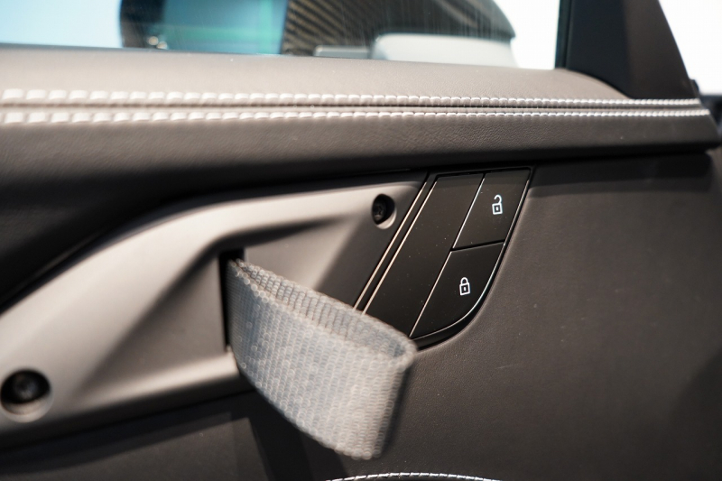 ポルシェ 911(Type992) GT3RS PDK ワンオーナー OP973 ヴァイザッハパッケージ PCCB Fリフト レザー×Race-Texインテリア 中古車 中古車