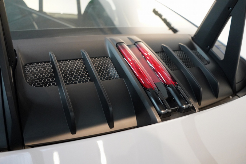 ポルシェ 911(Type992) GT3RS PDK ワンオーナー OP973 ヴァイザッハパッケージ PCCB Fリフト レザー×Race-Texインテリア 中古車 中古車