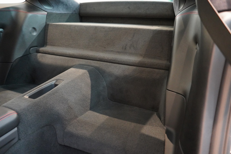 ポルシェ 911(Type991.2) GT3 Touring Package 6MT 左H ワンオーナー OP422 PCCB Fリフト レザーインテリア LEDヘッドライト スポクロ 中古車 中古車