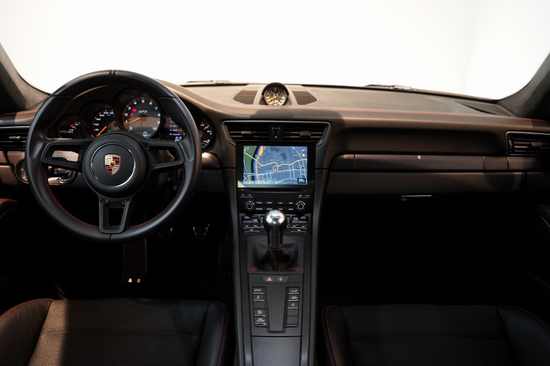 ポルシェ 911(Type991.2) GT3 Touring Package 6MT 左H ワンオーナー OP422 PCCB Fリフト レザーインテリア LEDヘッドライト スポクロ 中古車