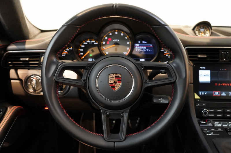 ポルシェ 911(Type991.2) GT3 Touring Package 6MT 左H ワンオーナー OP422 PCCB Fリフト レザーインテリア LEDヘッドライト スポクロ 中古車 中古車