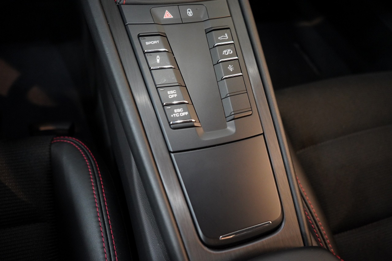 ポルシェ 911(Type991.2) GT3 Touring Package 6MT 左H ワンオーナー OP422 PCCB Fリフト レザーインテリア LEDヘッドライト スポクロ 中古車 中古車