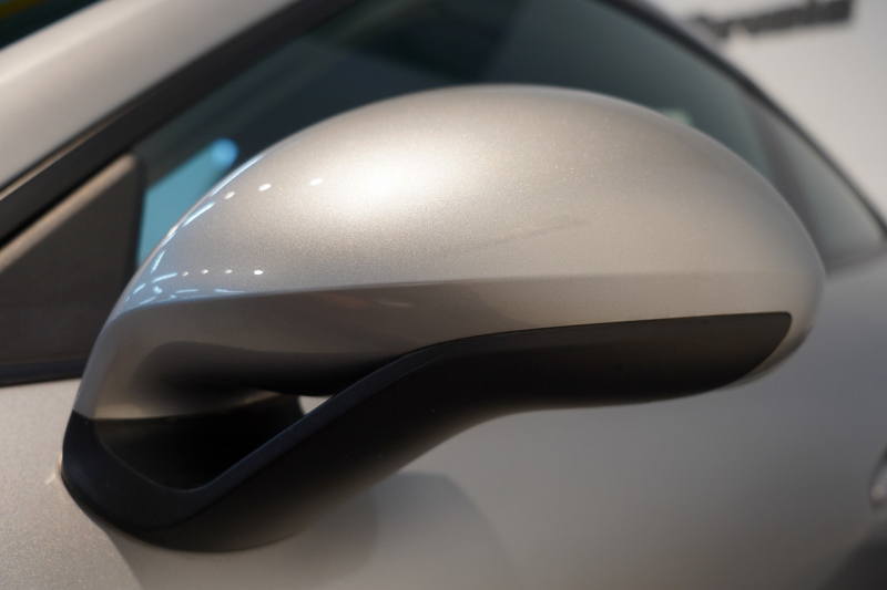 ポルシェ 911(Type991.2) GT3 Touring Package 6MT 左H ワンオーナー OP422 PCCB Fリフト レザーインテリア LEDヘッドライト スポクロ 中古車 中古車