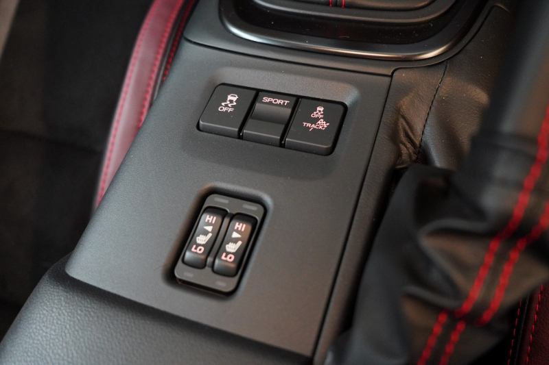 スバル BRZ STi スポーツ ワンオーナー bremboブレーキ 純正OPナビゲーション フルオリジナル 中古車 中古車