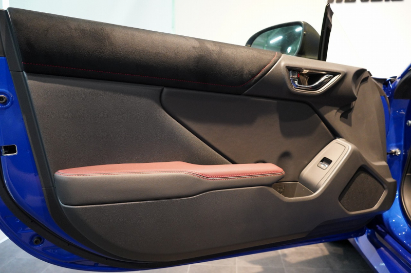 スバル BRZ STi スポーツ ワンオーナー bremboブレーキ 純正OPナビゲーション フルオリジナル 中古車 中古車