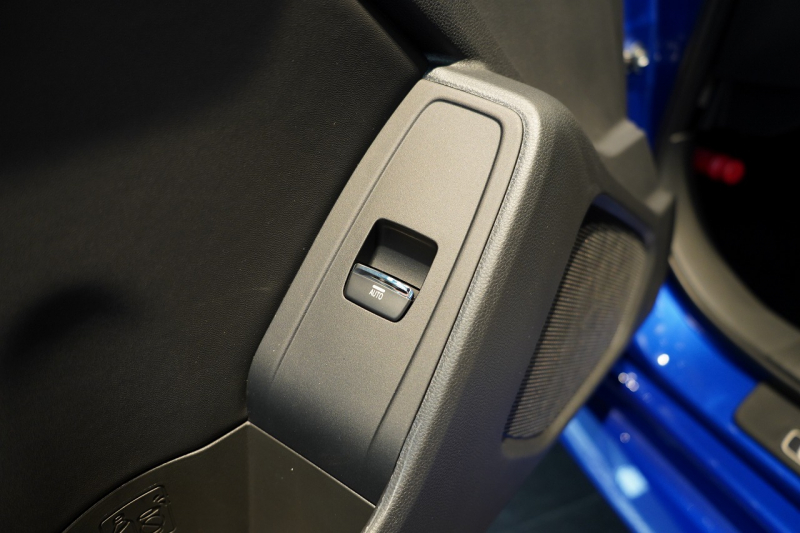 スバル BRZ STi スポーツ ワンオーナー bremboブレーキ 純正OPナビゲーション フルオリジナル 中古車 中古車