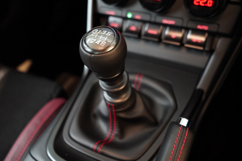 スバル BRZ STi スポーツ ワンオーナー bremboブレーキ 純正OPナビゲーション フルオリジナル 中古車 中古車