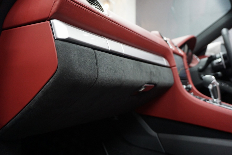 ポルシェ 718スパイダー (Type718)Spyder PDK スパイダークラシックインテリア LEDヘッドライト  中古車