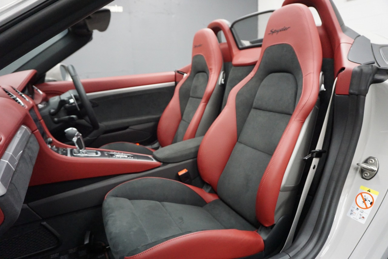 ポルシェ 718スパイダー (Type718)Spyder PDK スパイダークラシックインテリア LEDヘッドライト  中古車