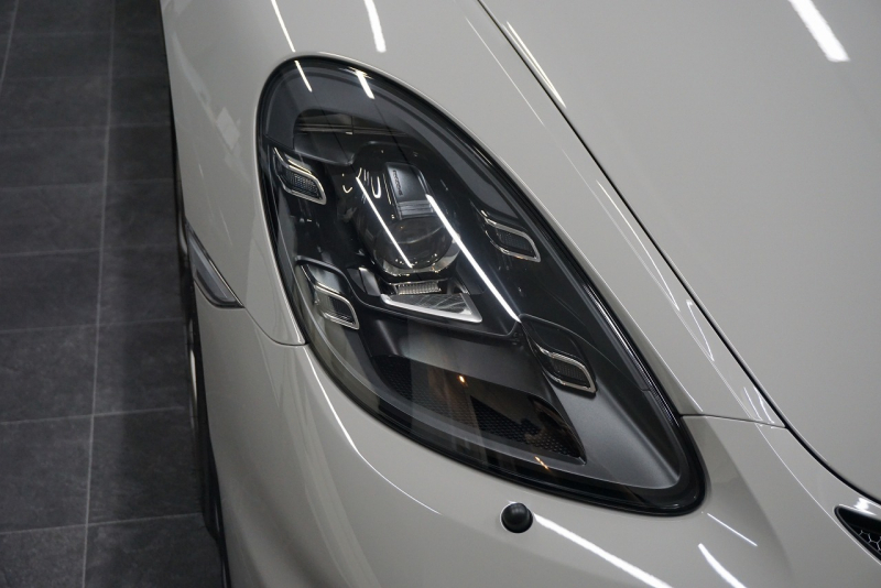 ポルシェ 718スパイダー (Type718)Spyder PDK スパイダークラシックインテリア LEDヘッドライト  中古車