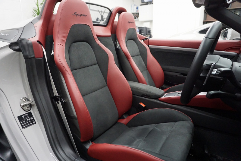 ポルシェ 718スパイダー (Type718)Spyder PDK スパイダークラシックインテリア LEDヘッドライト  中古車