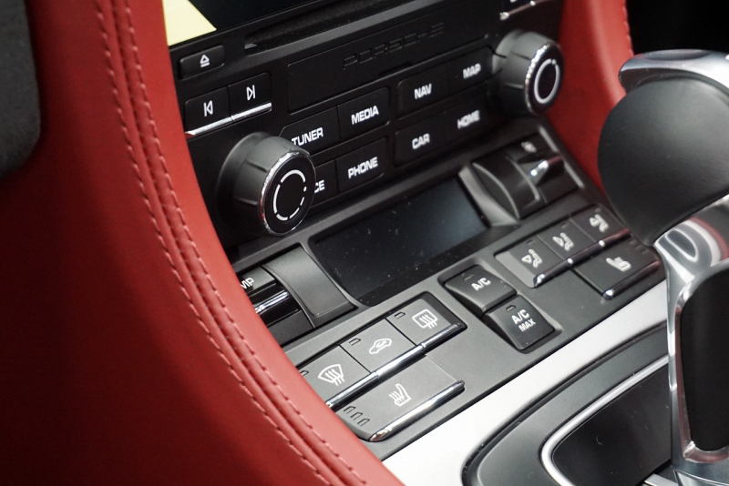 ポルシェ 718スパイダー (Type718)Spyder PDK スパイダークラシックインテリア LEDヘッドライト  中古車