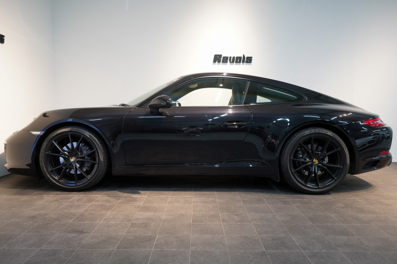 ポルシェ 911(Type991.2) Carrera 7MT スポーツクロノ スポーツテールパイプ ジェットブラック パークアシスト付リバーシングカメラ 中古車 中古車
