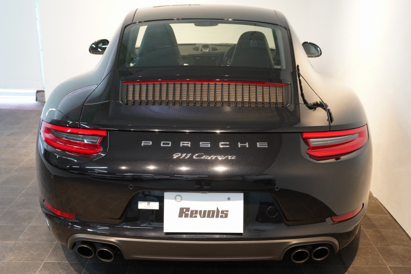 ポルシェ 911(Type991.2) Carrera 7MT スポーツクロノ スポーツテールパイプ ジェットブラック パークアシスト付リバーシングカメラ 中古車 中古車