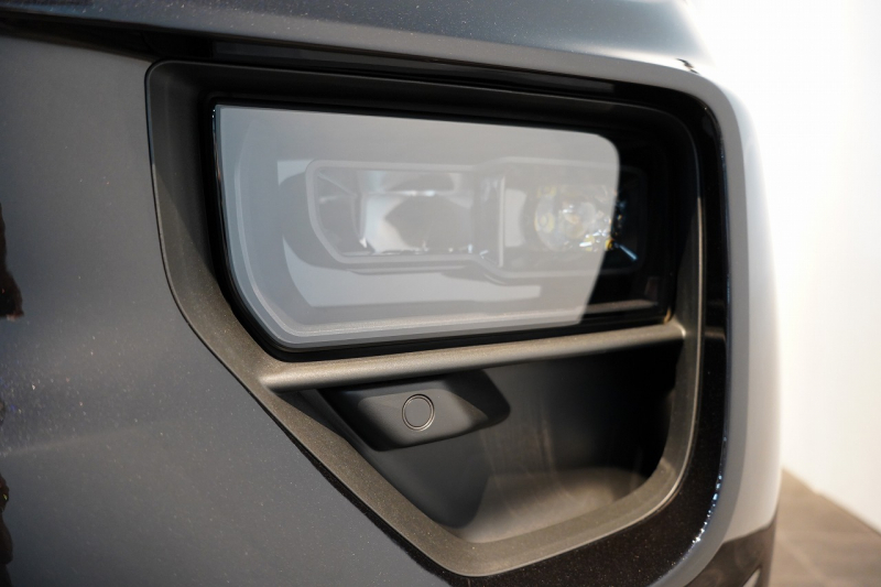 ポルシェ マカン Electric 新型EVモデル ワンオーナー スポクロ OP21インチホイール パノラマルーフ 保証継承可 中古車 中古車