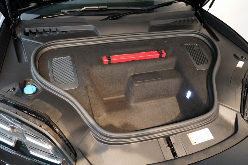 ポルシェ マカン Electric 新型EVモデル ワンオーナー スポクロ OP21インチホイール パノラマルーフ 保証継承可 中古車 中古車