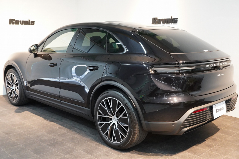 ポルシェ マカン Electric 新型EVモデル ワンオーナー スポクロ OP21インチホイール パノラマルーフ 保証継承可 中古車 中古車