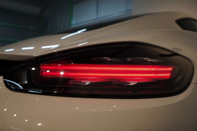 ポルシェ 718 ケイマン PDK スポクロ スポエグ 20インチCarreraSホイール 電格ミラー 中古車 中古車