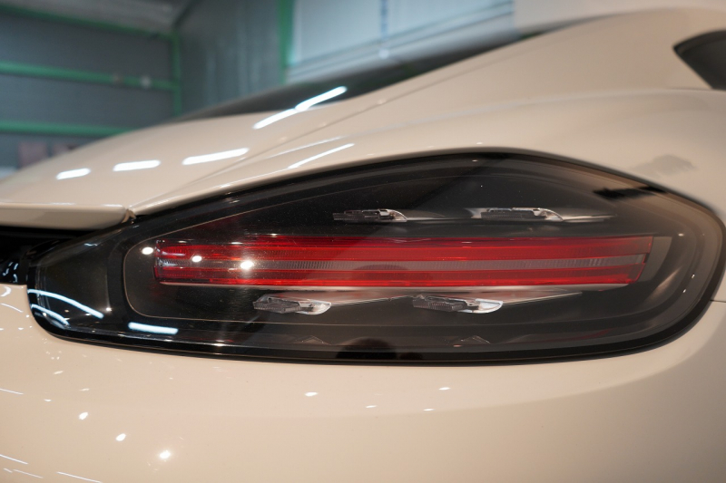 ポルシェ 718 ケイマン PDK スポクロ スポエグ 20インチCarreraSホイール 電格ミラー 中古車 中古車