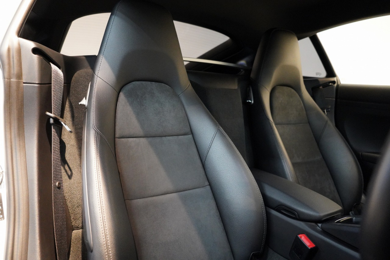 ポルシェ 718 ケイマン PDK スポクロ スポエグ 20インチCarreraSホイール 電格ミラー 中古車 中古車