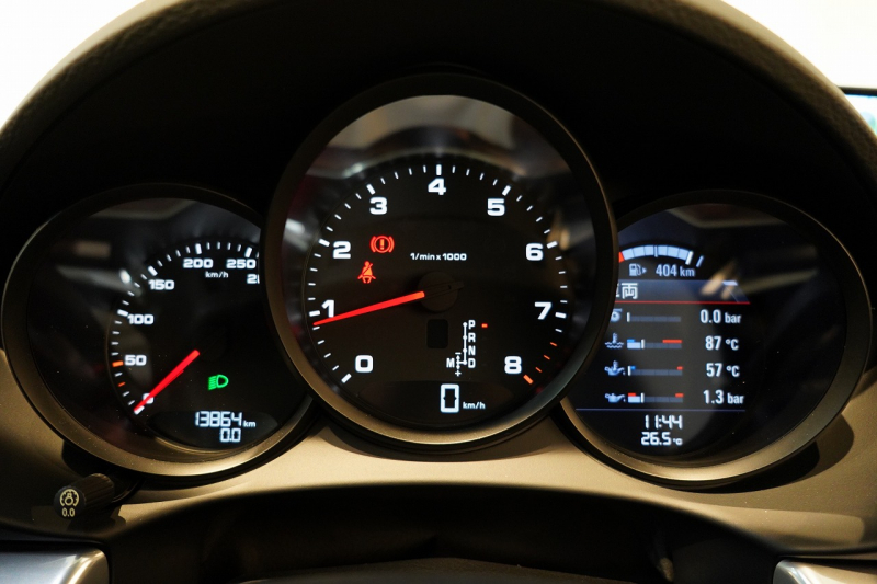 ポルシェ 718 ケイマン PDK スポクロ スポエグ 20インチCarreraSホイール 電格ミラー 中古車 中古車