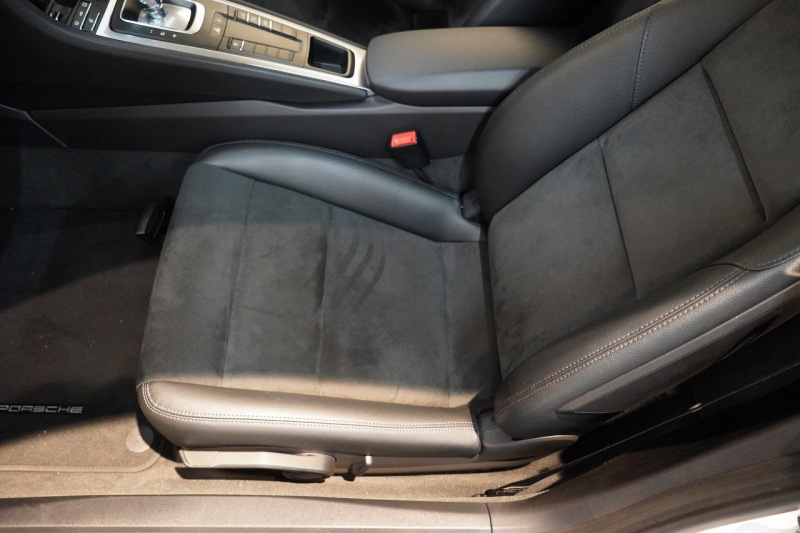 ポルシェ 718 ケイマン PDK スポクロ スポエグ 20インチCarreraSホイール 電格ミラー 中古車 中古車