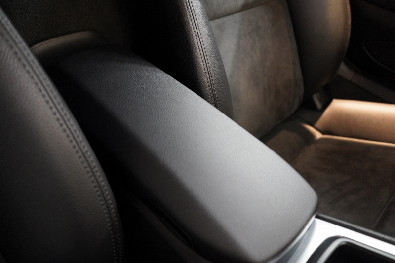 ポルシェ 718 ケイマン PDK スポクロ スポエグ 20インチCarreraSホイール 電格ミラー 中古車 中古車