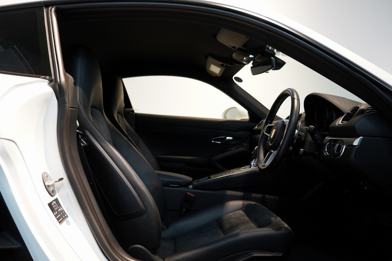 ポルシェ 718 ケイマン PDK スポクロ スポエグ 20インチCarreraSホイール 電格ミラー 中古車 中古車