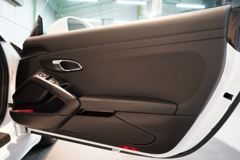 ポルシェ 718 ケイマン PDK スポクロ スポエグ 20インチCarreraSホイール 電格ミラー 中古車 中古車