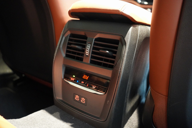 アルピナ B3 Touring GT Allrad 1オーナー アルピナグリーン メリノレザー 電動パノラマルーフ セーフティPKG 中古車 中古車