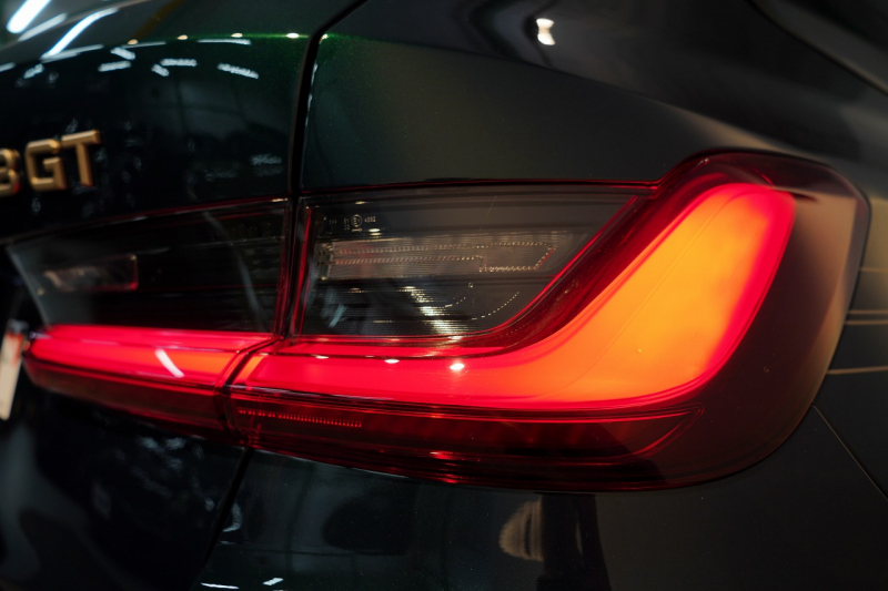 アルピナ B3 Touring GT Allrad 1オーナー アルピナグリーン メリノレザー 電動パノラマルーフ セーフティPKG 中古車 中古車