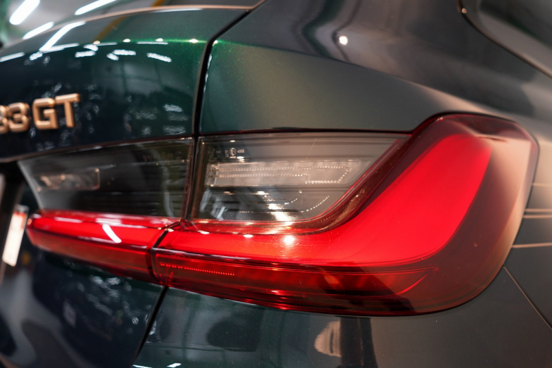 アルピナ B3 Touring GT Allrad 1オーナー アルピナグリーン メリノレザー 電動パノラマルーフ セーフティPKG 中古車 中古車