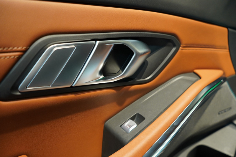 アルピナ B3 Touring GT Allrad 1オーナー アルピナグリーン メリノレザー 電動パノラマルーフ セーフティPKG 中古車 中古車